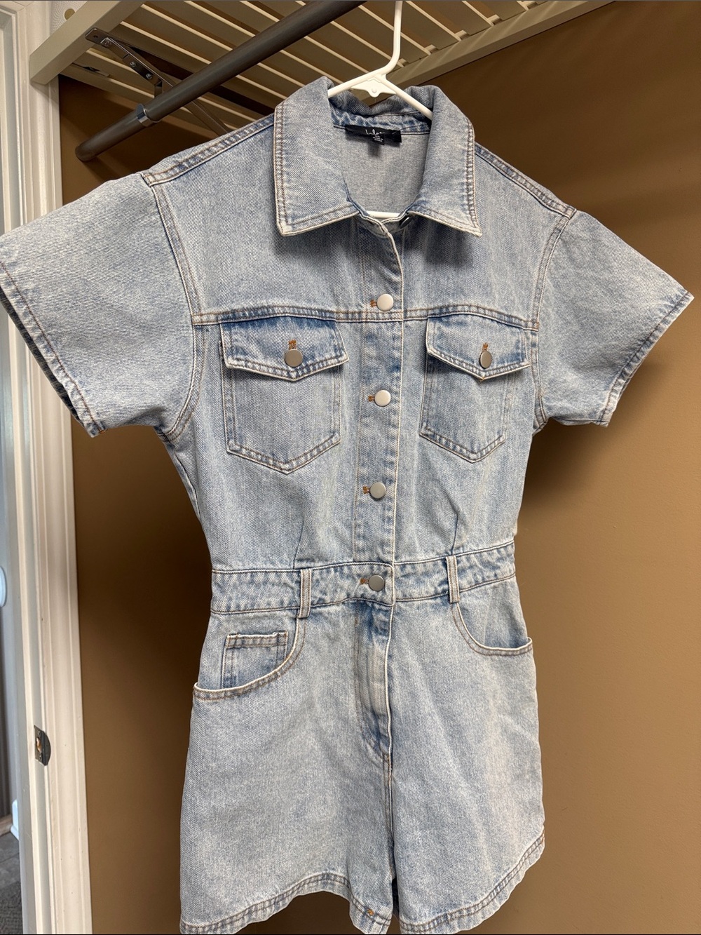NWT Lulu’s Festival Feelin' Light Wash Short Sleeve Denim Romper